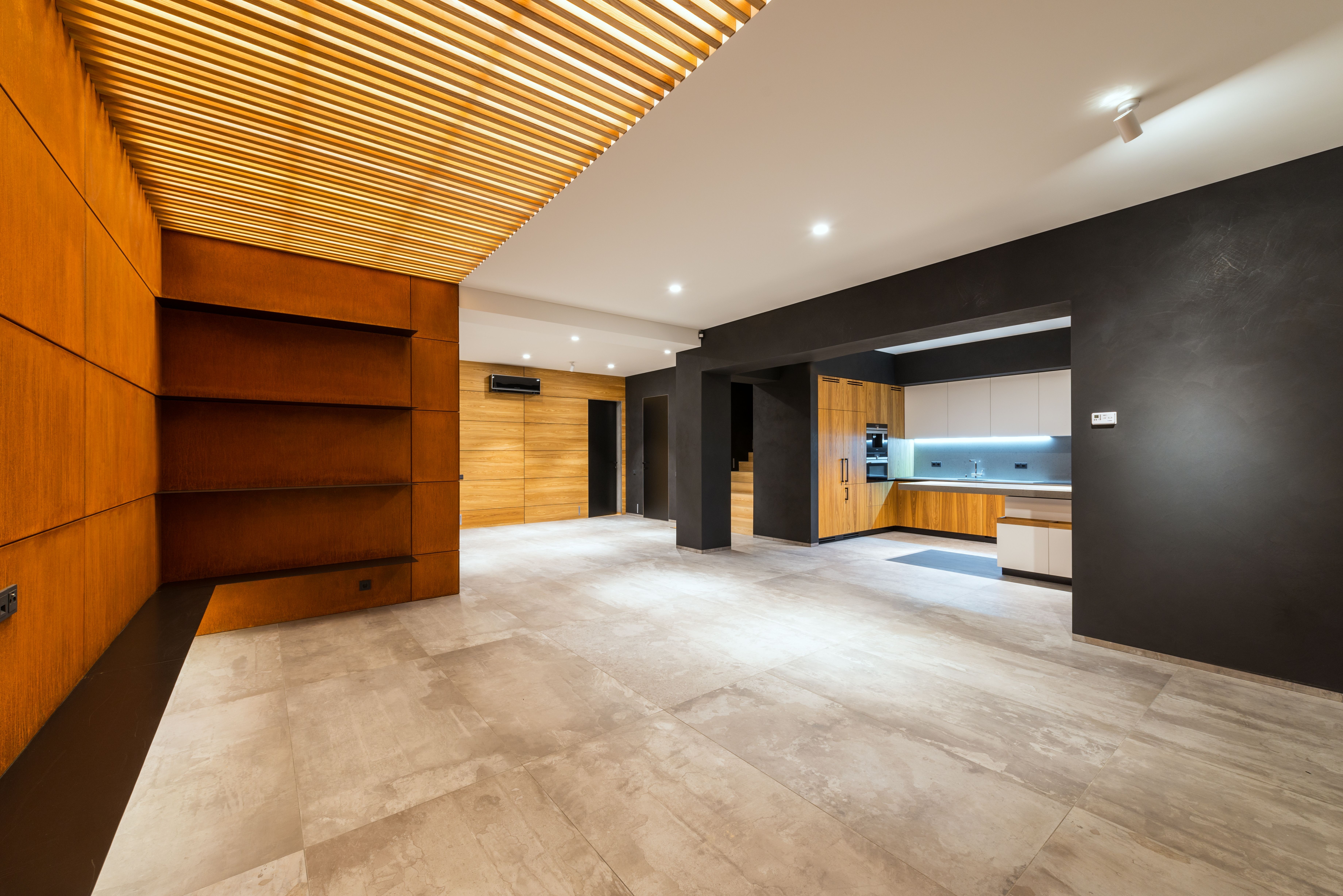 Original empty room, Pexels 7045316, photographed by Max Vakhtbovych
